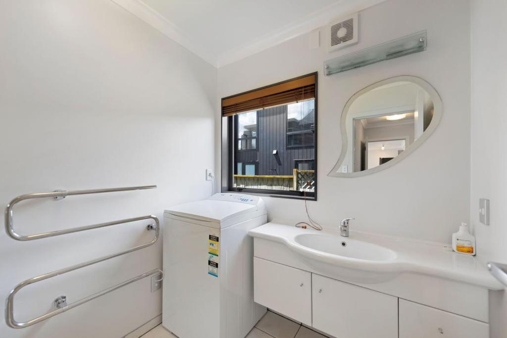The Sandcastle - Papamoa Holiday Apartment المظهر الخارجي الصورة